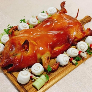 HEO QUAY HỮU CHIẾN: Heo Quay Sữa Cúng Khai Trương Đón Tài Lộc