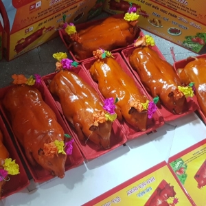 NHỪNG ĐIỀU CẦN BIẾT VỀ HEO QUAY