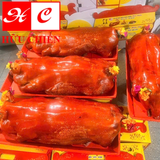 heo quay nguyên con 